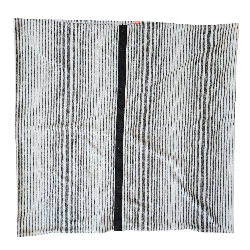 Lululemon Customizable Snap Vinyasa Shawl Scarf in Rulu Grey Stripe